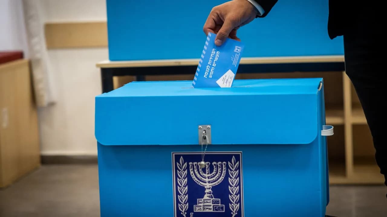 First Ballots Cast as Israel Opens Election Voting at Diplomatic Missions